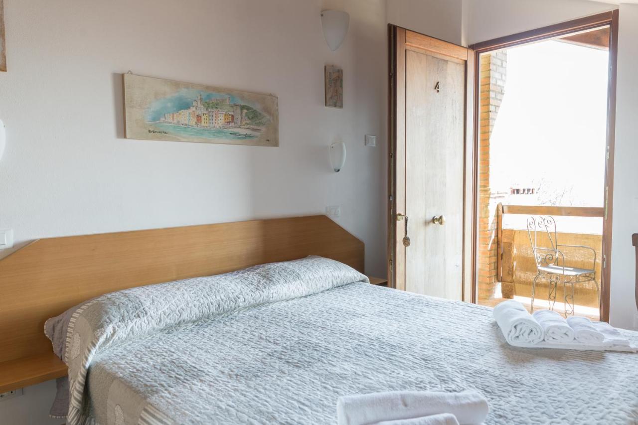 韦扎诺利古勒 Ara Dei Pre, Terre Marine酒店 外观 照片
